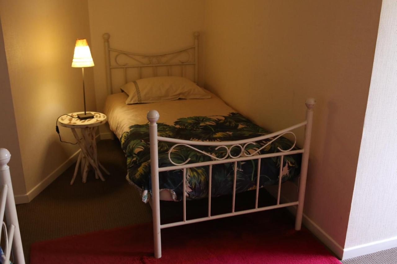 Au Coeur Des Vignes Bed & Breakfast Еперне Екстериор снимка